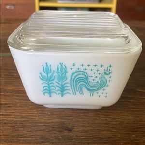 Vintage Pyrex Amish Butterprint
